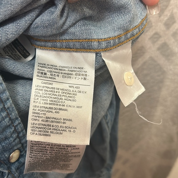 Levis Red Label Denim Snap Button Western Style Shirt Junior/Women Size large - Picture 6 of 9